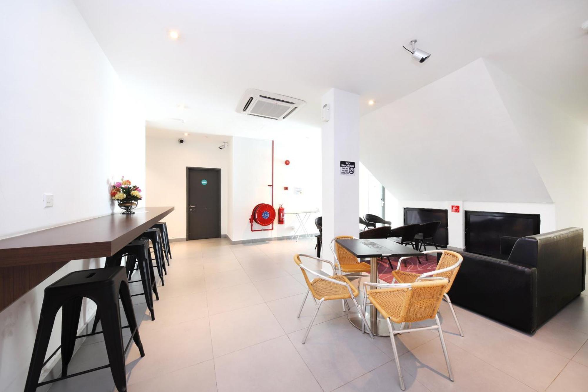 Super Oyo 246 Link Inn Джохор-Бару Экстерьер фото